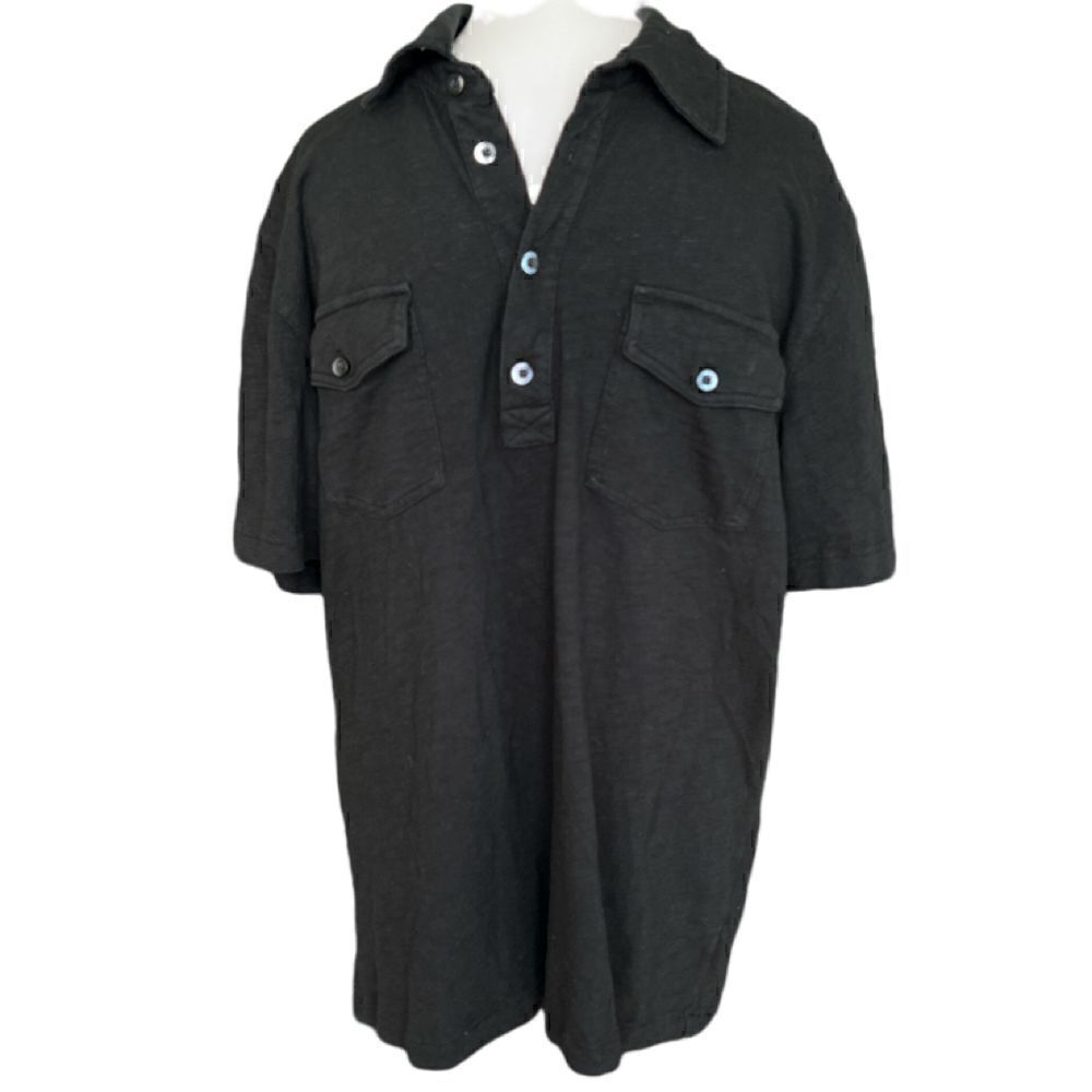 Men’s Express medium black double breast pocket polo
